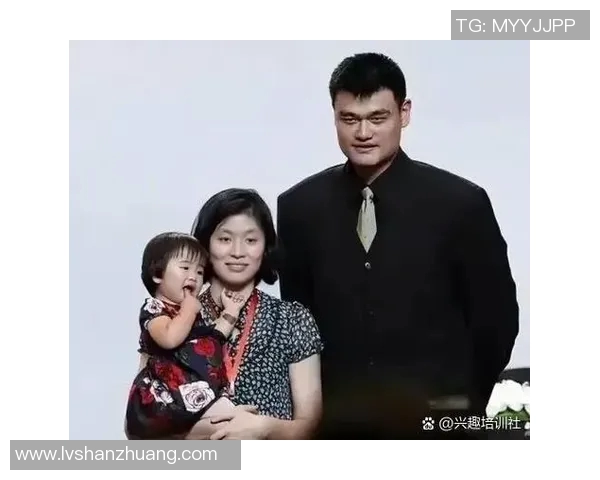 姚明成长之路的启示与反思：从篮球场到人生舞台的智慧分享