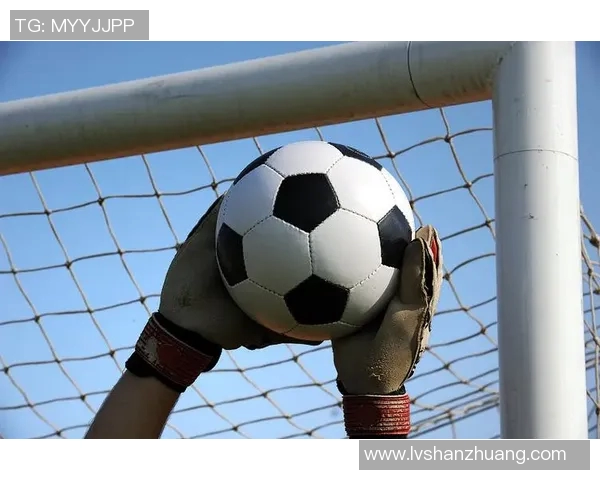 足球明星球门挑战精彩瞬间集锦尽显球技与魅力