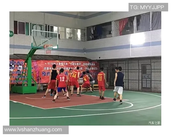 激励人心的篮球明星瞬间展现奋斗精神与团队合作的力量